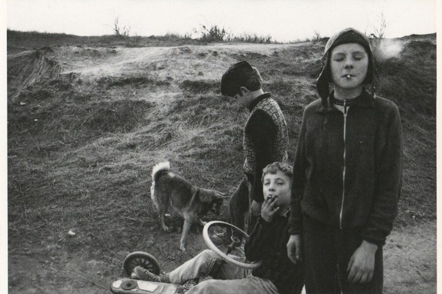 pohlednice s dílem: Dagmar Hochová, z cyklu: Děti, 1973